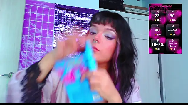 Snapshot of purple_em69 chatting on 03.09.25 purple em69 online show from 03.09.25