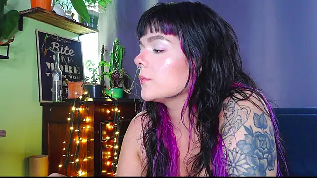 Snapshot of purple_em69 chatting on 06.28.26 purple em69 online show from 06.28.26