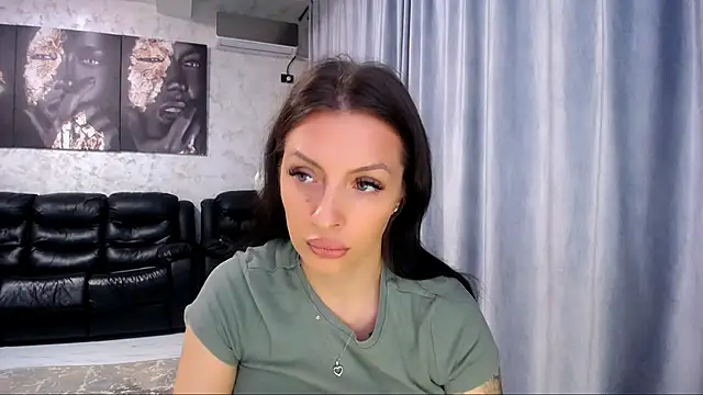 Snapshot of stayhere chatting on 11.04.25 stayhere online show from 11.04.25