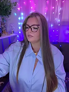 KikiBBW online show from 11.04.25