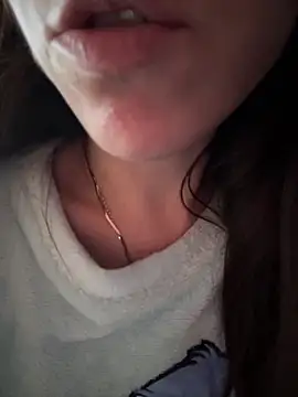 Snapshot of rossana99_ chatting on 02.16.25 rossana99  online show from 02.16.25