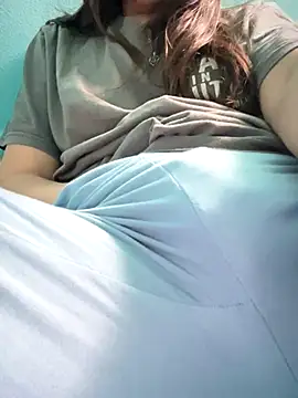 Snapshot of rossana99_ chatting on 10.12.25 rossana99  online show from 10.12.25