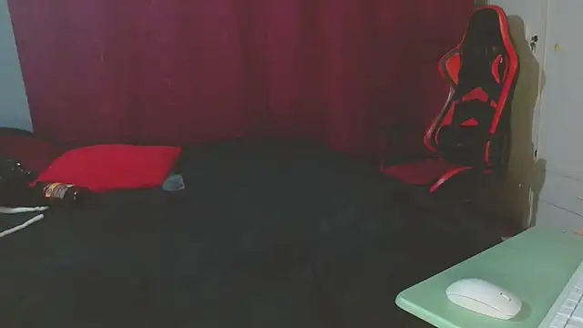 Noamartin  online show from 01.05.25