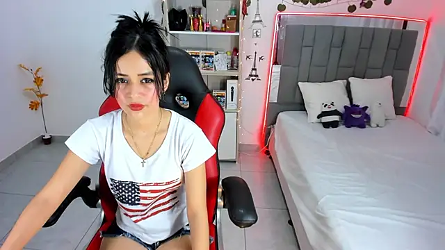 Snapshot of HannaSexyy chatting on 10.29.25 HannaSexyy online show from 10.29.25