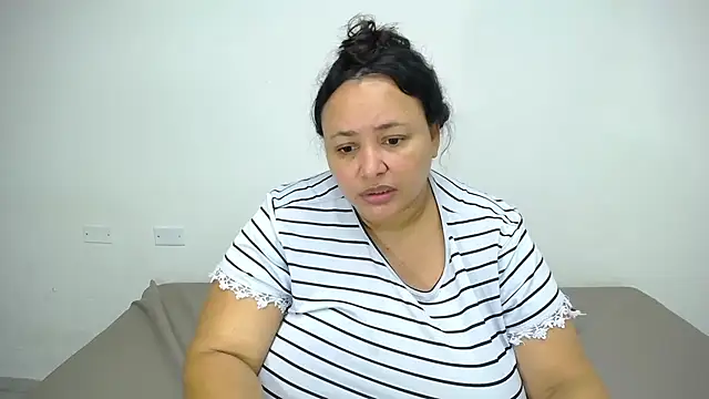 CrushOnMe  online show from 04.28.26