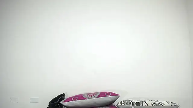 CrushOnMe  online show from 05.15.26