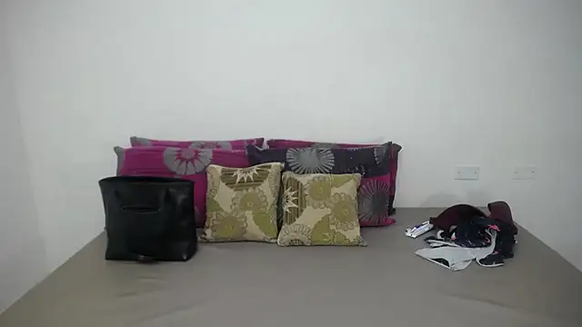 CrushOnMe  online show from 06.18.26