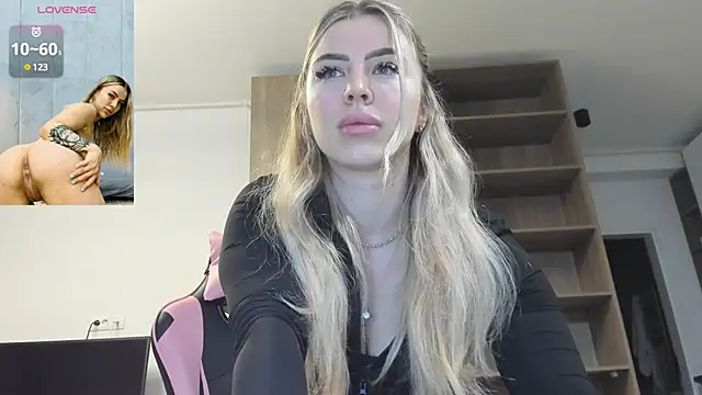 Megan Ros online show from 03.03.25