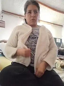 LucifernandaSw online show from 01.20.25