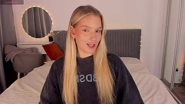 CassieRayss online show from 04.24.26