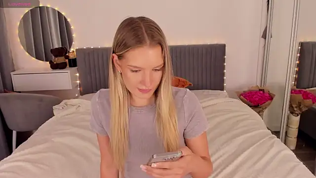 Snapshot of CassieRayss chatting on 07.22.26 CassieRayss online show from 07.22.26