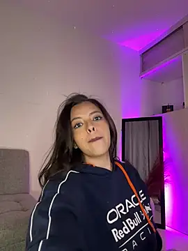 martina duque  online show from 02.21.25