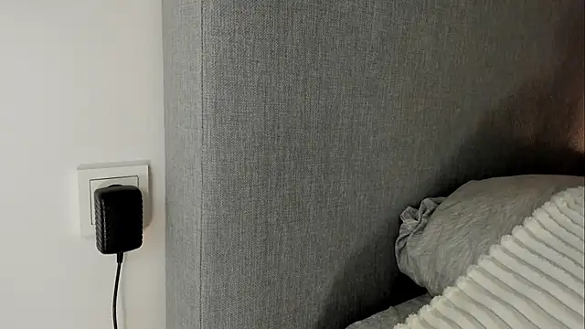 Snapshot of Rachel_Rey chatting on 12.19.25 Rachel Rey online show from 12.19.25