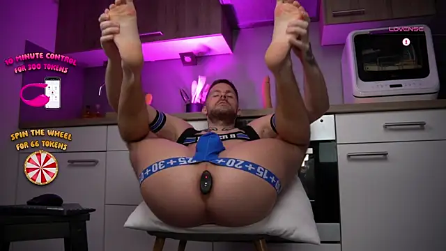 Snapshot of kennethwade chatting on 12.06.24 kennethwade online show from 12.06.24