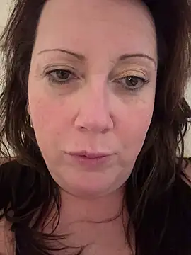 Snapshot of xsexycurvymilf chatting on 02.10.25 xsexycurvymilf online show from 02.10.25