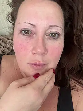 Snapshot of xsexycurvymilf chatting on 03.18.25 xsexycurvymilf online show from 03.18.25