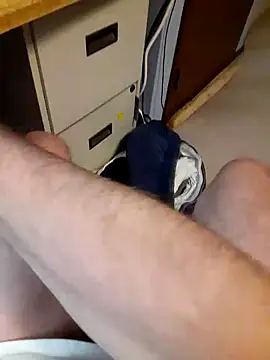 Snapshot of handsomeguy0729 chatting on 01.28.25 handsomeguy0729 online show from 01.28.25