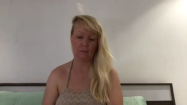 EmmaInLove23 online show from 03.11.25