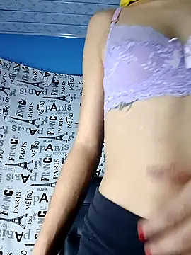 Snapshot of hanaa_18 chatting on 12.12.24 hanaa 18 online show from 12.12.24