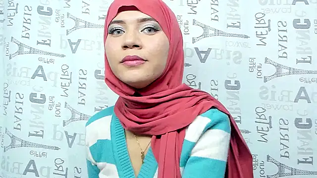 Snapshot of hanaa_18 chatting on 12.17.24 hanaa 18 online show from 12.17.24