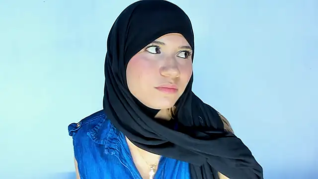 Snapshot of hanaa_18 chatting on 01.19.25 hanaa 18 online show from 01.19.25