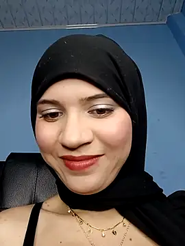 Snapshot of hanaa_18 chatting on 03.11.25 hanaa 18 online show from 03.11.25