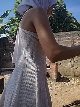 Snapshot of hanaa_18 chatting on 12.03.25 hanaa 18 online show from 12.03.25