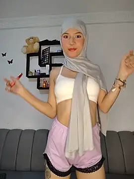 Snapshot of hanaa_18 chatting on 03.21.26 hanaa 18 online show from 03.21.26