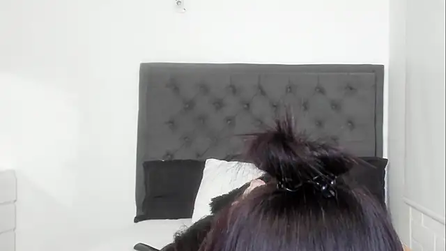 sara evans02 online show from 02.13.25