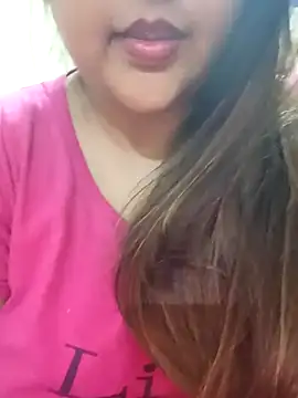 Snapshot of _Redwine_ chatting on 02.14.25 Redwine online show from 02.14.25