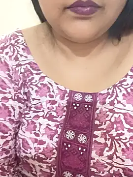 Snapshot of _Redwine_ chatting on 02.23.25 Redwine online show from 02.23.25