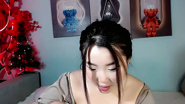 Snapshot of ichiben chatting on 12.30.24 ichiben online show from 12.30.24