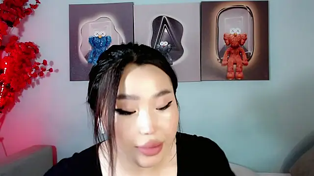 Snapshot of ichiben chatting on 01.01.25 ichiben online show from 01.01.25