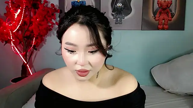 Snapshot of ichiben chatting on 02.08.25 ichiben online show from 02.08.25