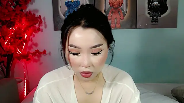 Snapshot of ichiben chatting on 09.23.25 ichiben online show from 09.23.25