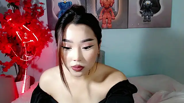 Snapshot of ichiben chatting on 11.27.25 ichiben online show from 11.27.25