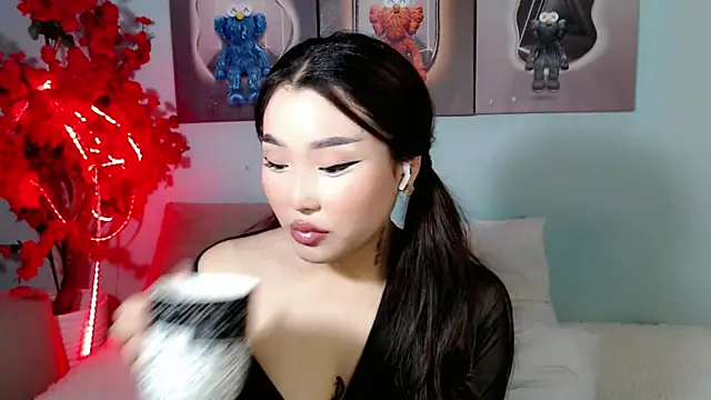 Snapshot of ichiben chatting on 12.02.25 ichiben online show from 12.02.25