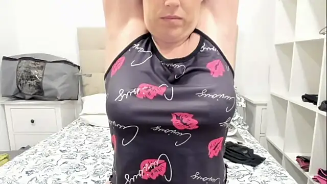 emmita69  online show from 11.17.25