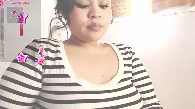 Snapshot of Amara18_ chatting on 05.16.26 Amara18 online show from 05.16.26