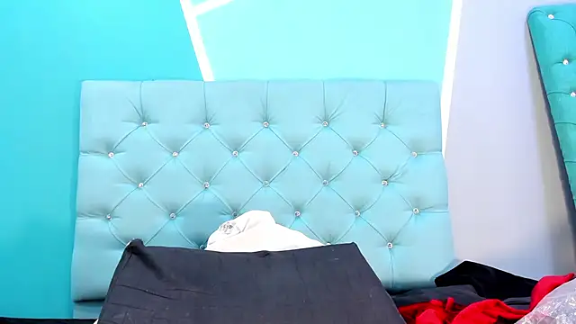 Snapshot of AlondraFerri1 chatting on 01.28.25 AlondraFerri1 online show from 01.28.25