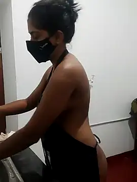 Snapshot of Kunchiii chatting on 12.27.24 Kunchiii online show from 12.27.24