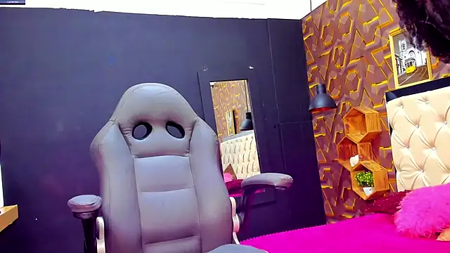 deyy madissonn online show from 12.10.24