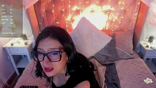 kira moon   online show from 03.08.25