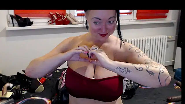 Snapshot of Alexie33 chatting on 07.30.26 Alexie33 online show from 07.30.26