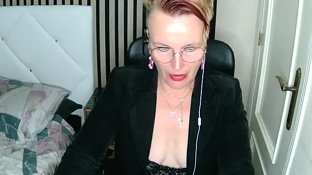 Snapshot of xxNoeliaxx chatting on 03.01.25 xxNoeliaxx online show from 03.01.25