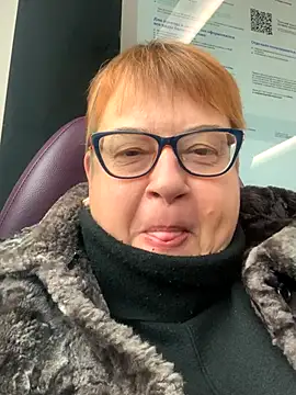 Klio5678 online show from 12.20.25