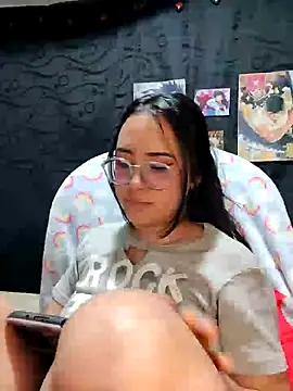 Snapshot of Janna_mnt chatting on 12.14.24 Janna mnt online show from 12.14.24