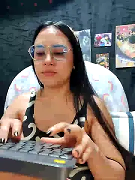 Snapshot of Janna_mnt chatting on 12.19.24 Janna mnt online show from 12.19.24