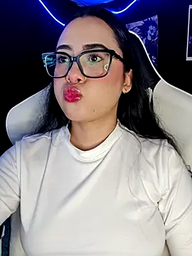 Snapshot of Janna_mnt chatting on 10.28.25 Janna mnt online show from 10.28.25