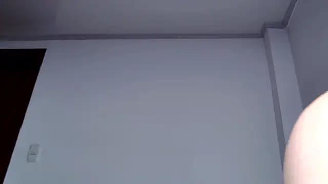 caarlywhitee online show from 02.28.26